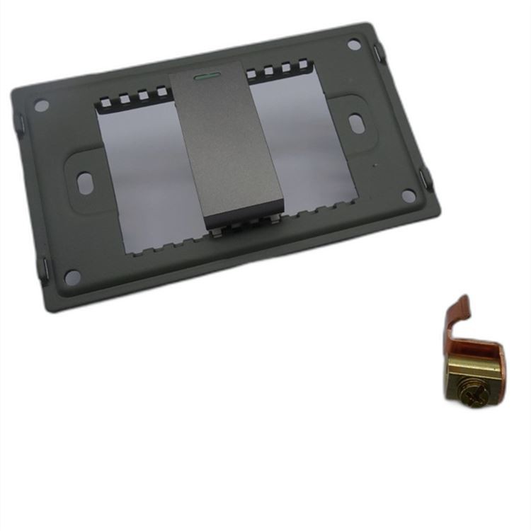 Introducerea pieselor de ștanțare metalice