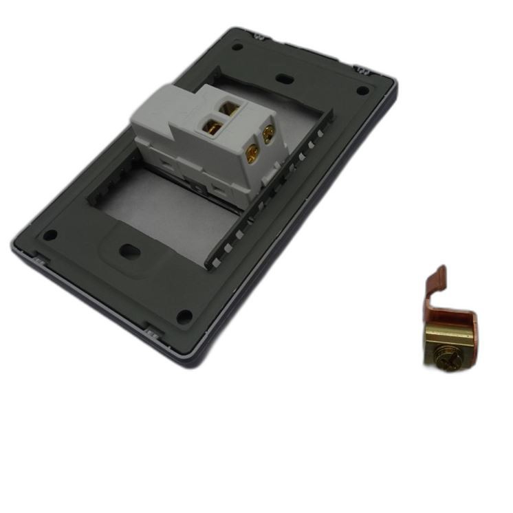 Inspecție de ștanțare a metalelor